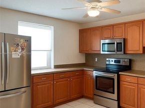 6120 Hayes St, Hollywood FL 33024