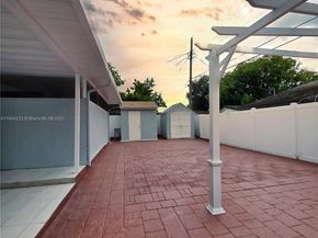 6120 Hayes St, Hollywood FL 33024