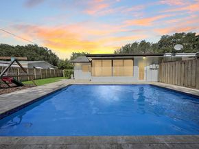 9424 SW 52nd St, Cooper City FL 33328