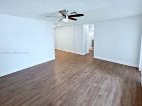 9424 SW 52nd St, Cooper City FL 33328