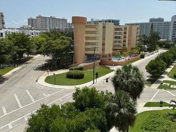 17800 Atlantic Blvd PH6, Sunny Isles Beach FL 33160