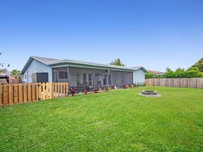 11280 NW 26th St, Plantation FL 33323