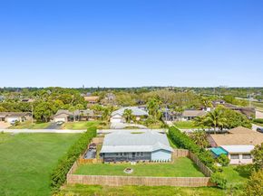 11280 NW 26th St, Plantation FL 33323
