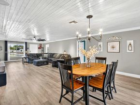 11280 NW 26th St, Plantation FL 33323