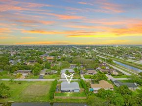 11280 NW 26th St, Plantation FL 33323
