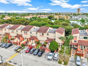 9907 NW 9th St Cir 1520, Miami FL 33172