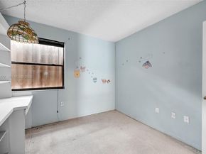 9907 NW 9th St Cir 1520, Miami FL 33172