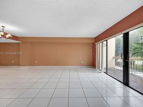 9907 NW 9th St Cir 1520, Miami FL 33172