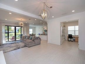 11824 SW 13th Ct, Pembroke Pines FL 33025