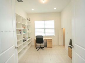 11824 SW 13th Ct, Pembroke Pines FL 33025