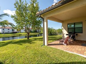 11824 SW 13th Ct, Pembroke Pines FL 33025