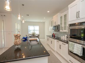 11824 SW 13th Ct, Pembroke Pines FL 33025