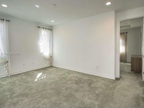 11824 SW 13th Ct, Pembroke Pines FL 33025