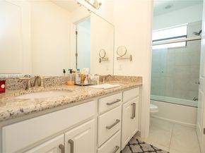 11824 SW 13th Ct, Pembroke Pines FL 33025