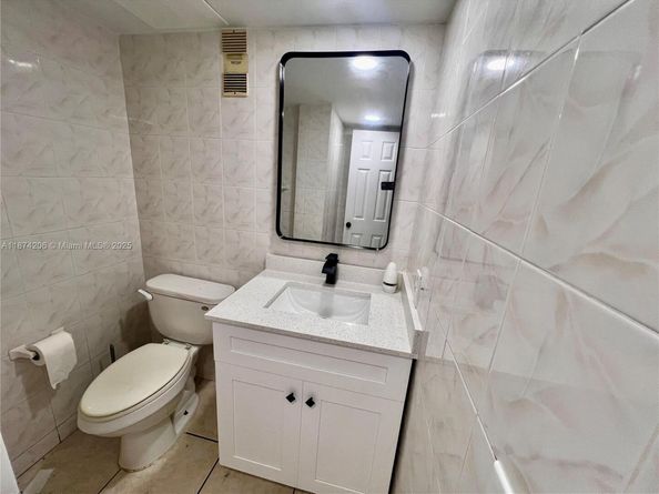 1111 NW 19th Ave 201, Miami FL 33125