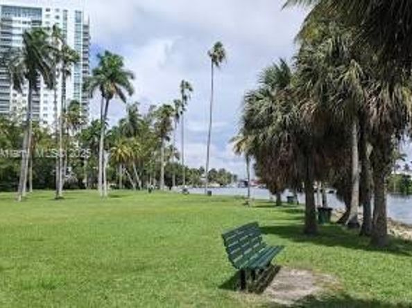 1111 NW 19th Ave 201, Miami FL 33125