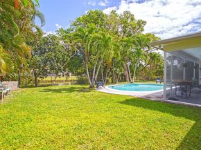7481 NW 11th Pl, Plantation FL 33313