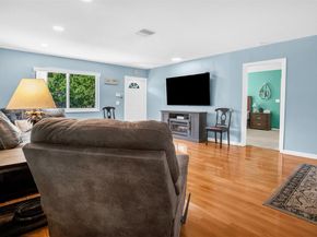 7481 NW 11th Pl, Plantation FL 33313