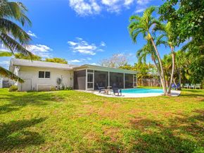 7481 NW 11th Pl, Plantation FL 33313
