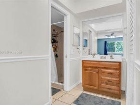 7481 NW 11th Pl, Plantation FL 33313
