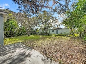 6416 Perry St, Hollywood FL 33024