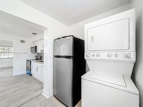 6416 Perry St, Hollywood FL 33024