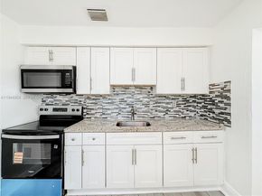 6416 Perry St, Hollywood FL 33024