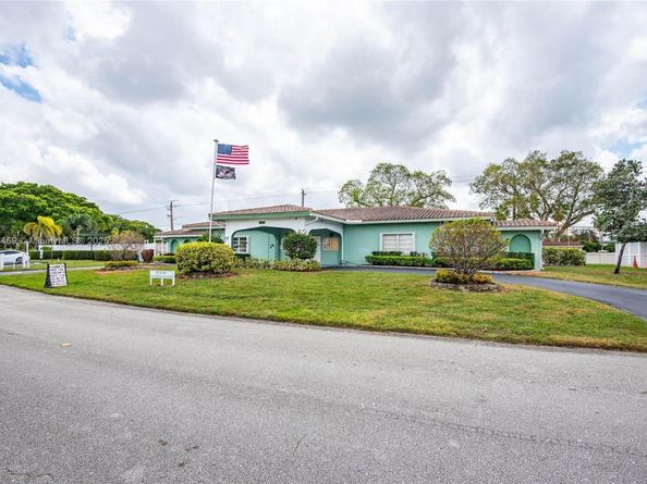 8521 NW 57th Ct, Tamarac FL 33321