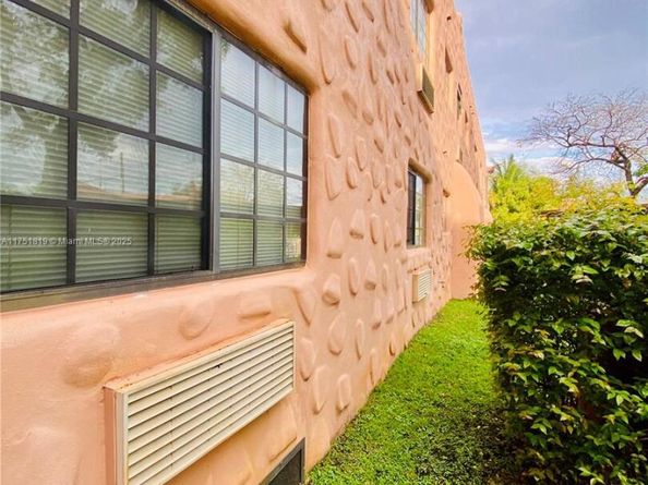 200 Azure Way, Miami Springs FL 33166