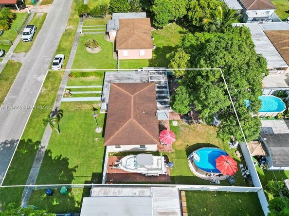 14761 Pierce St, Miami FL 33176