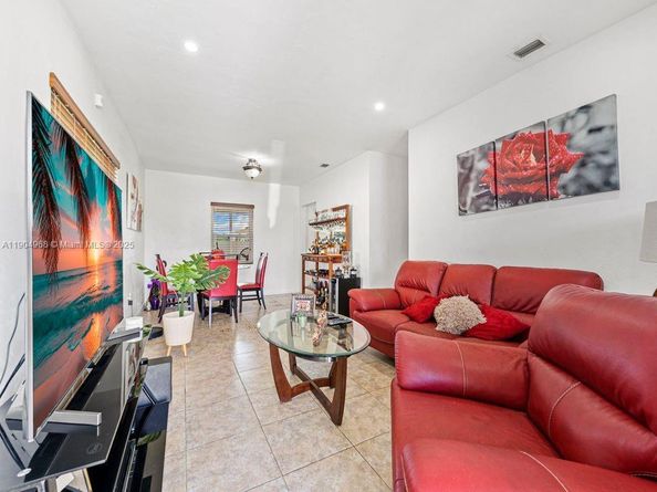 14761 Pierce St, Miami FL 33176