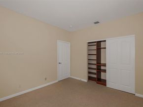 3843 Oak Ridge Cir, Weston FL 33331