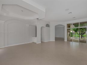 3843 Oak Ridge Cir, Weston FL 33331