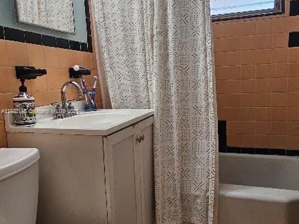 243 NW 62nd Ct, Miami FL 33126