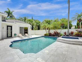 208 Landings Blvd, Weston FL 33327