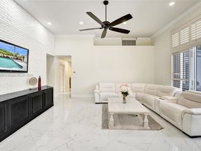 208 Landings Blvd, Weston FL 33327