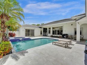 208 Landings Blvd, Weston FL 33327