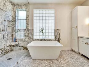 208 Landings Blvd, Weston FL 33327