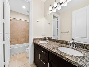 11616 SW 13th Ln, Pembroke Pines FL 33025