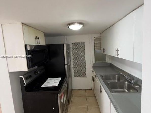 1821 NE 168th St B3, North Miami Beach FL 33162