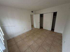 1821 NE 168th St B3, North Miami Beach FL 33162