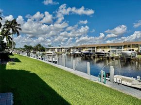 930 SE 9th Ave 11, Pompano Beach FL 33060