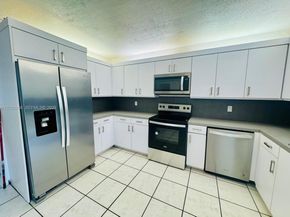2051 NE 25th Ave, Pompano Beach FL 33062