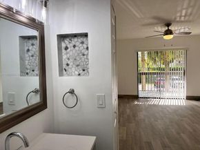 8820 SW 132nd Pl 203DS, Miami FL 33186