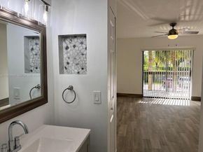 8820 SW 132nd Pl 203DS, Miami FL 33186