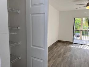 8820 SW 132nd Pl 203DS, Miami FL 33186