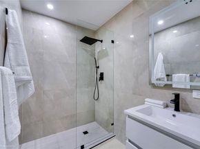 1120 NE 86th St, Miami FL 33138