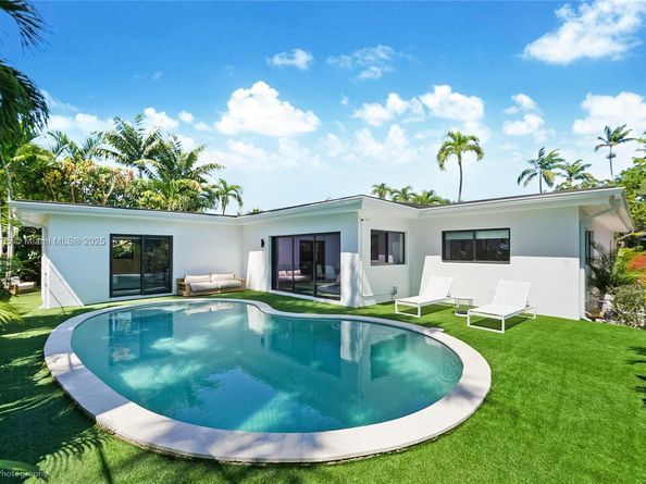 1120 NE 86th St, Miami FL 33138