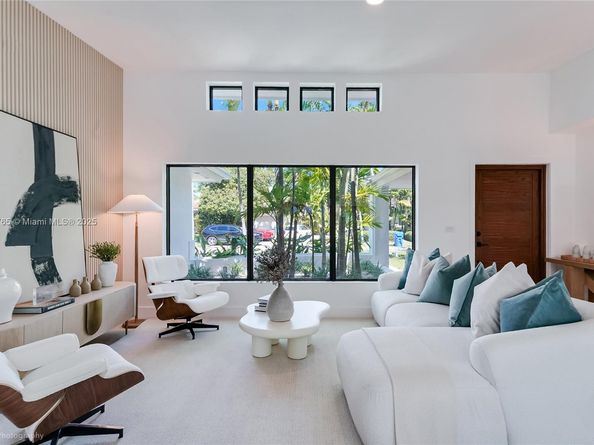1120 NE 86th St, Miami FL 33138