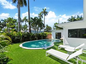 1120 NE 86th St, Miami FL 33138